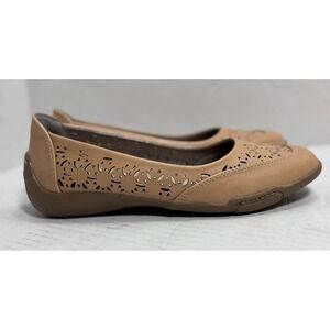Array Jordan Tan Laser Cut Comfort Flats – Women's 5.5M – Slip-On Casual Shoes